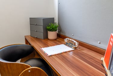 Bronze En Suite - Image 1